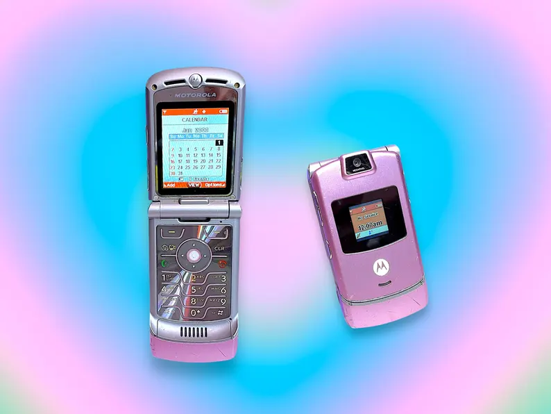 Vintage Y2K Motorola Razor Mobile Flip CellPhone.Works! - Image 2