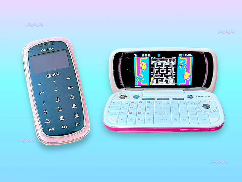 Vintage Y2K Pink Pantech Keyboard Flip Cell Phone. Rare. Works!