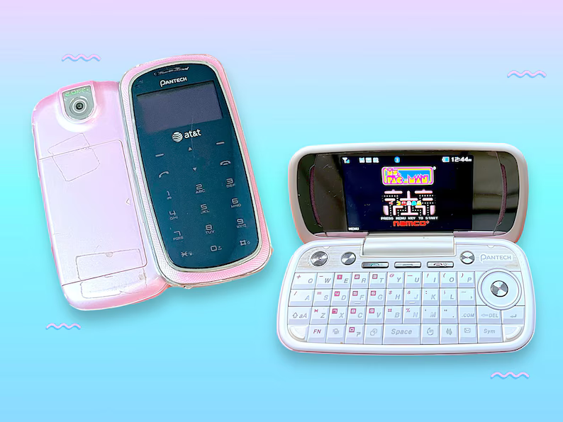 Vintage Y2K Pink Pantech Keyboard Flip Cell Phone. Rare. Works! - Image 2